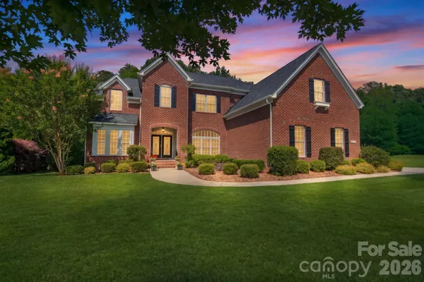 $1,175,000 | 415 Five Leaf Lane, Waxhaw, NC 28173