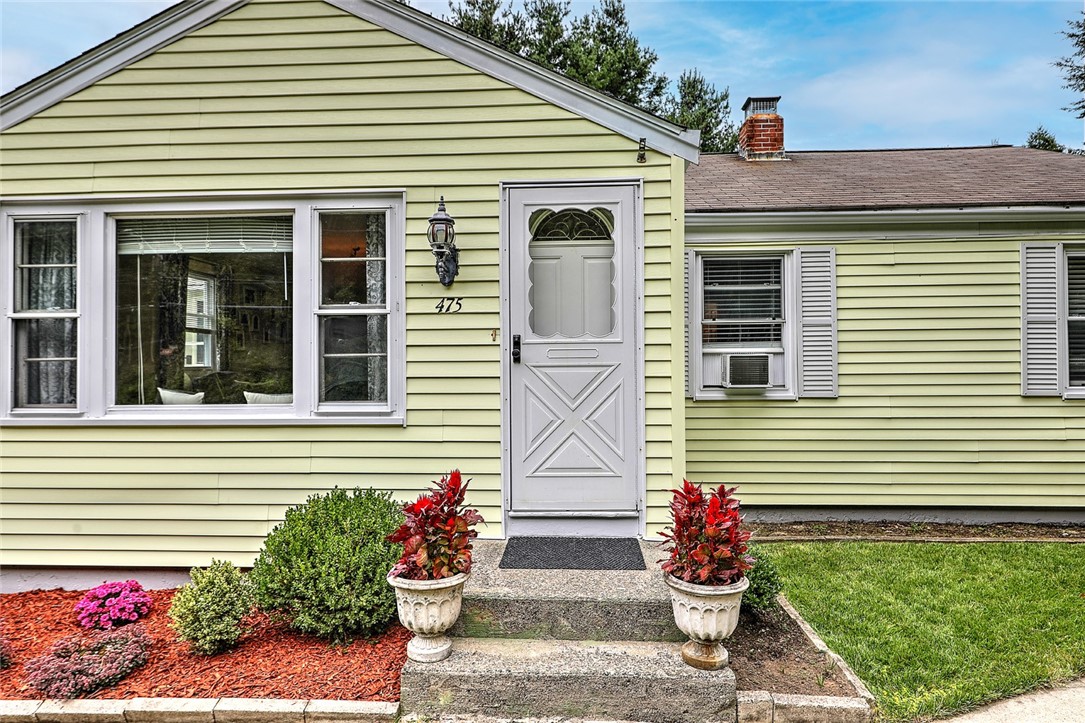 475 River Road Lincoln, RI 02865 - Photo 3 of 37