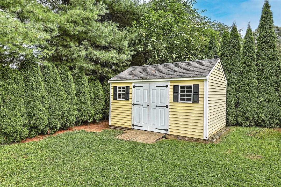 475 River Road Lincoln, RI 02865 - Photo 32 of 37