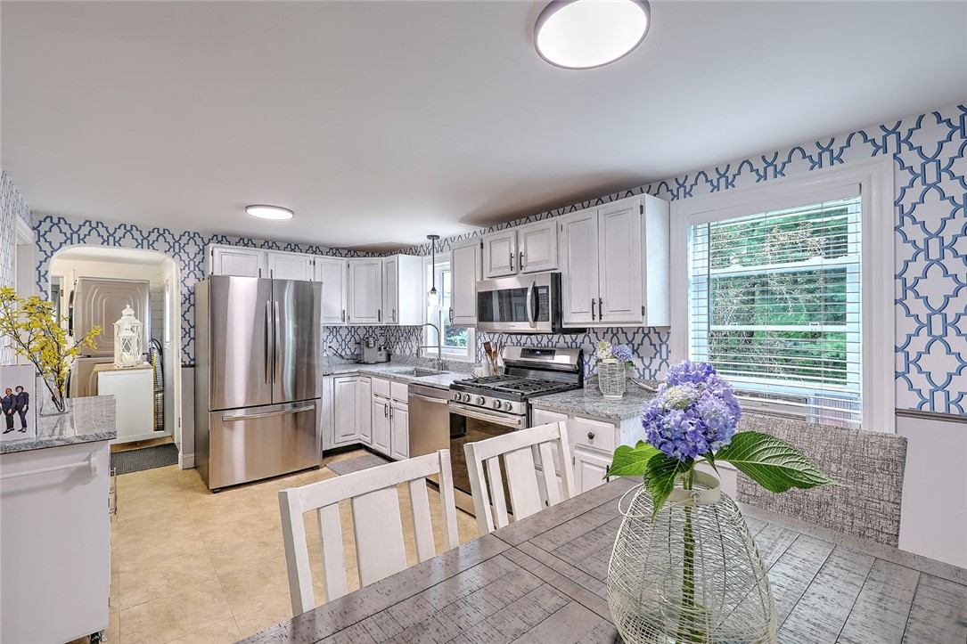 475 River Road Lincoln, RI 02865 - Photo 8 of 37