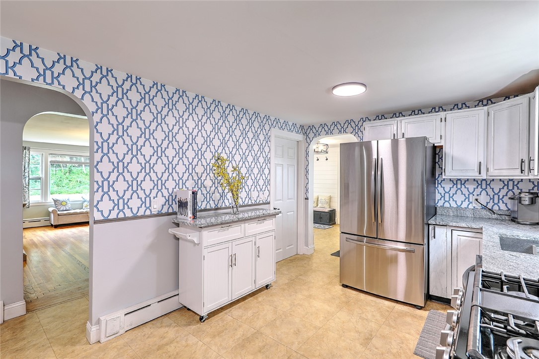 475 River Road Lincoln, RI 02865 - Photo 10 of 37