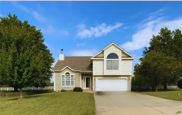 $375,000 | 10526 Rowland Avenue, Kansas City, KS 66109