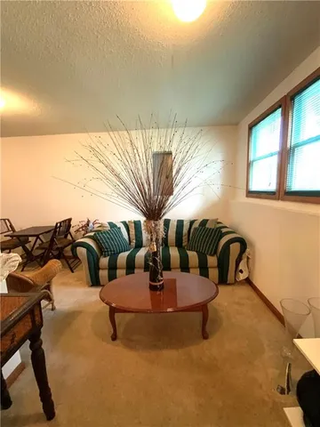 $375,000 | 10526 Rowland Avenue, Kansas City, KS 66109