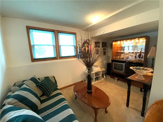 $375,000 | 10526 Rowland Avenue, Kansas City, KS 66109