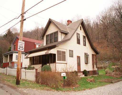 224 Hickory Street McKees Rocks, PA 15136 - Photo 1 of 1 Gallery Image 1