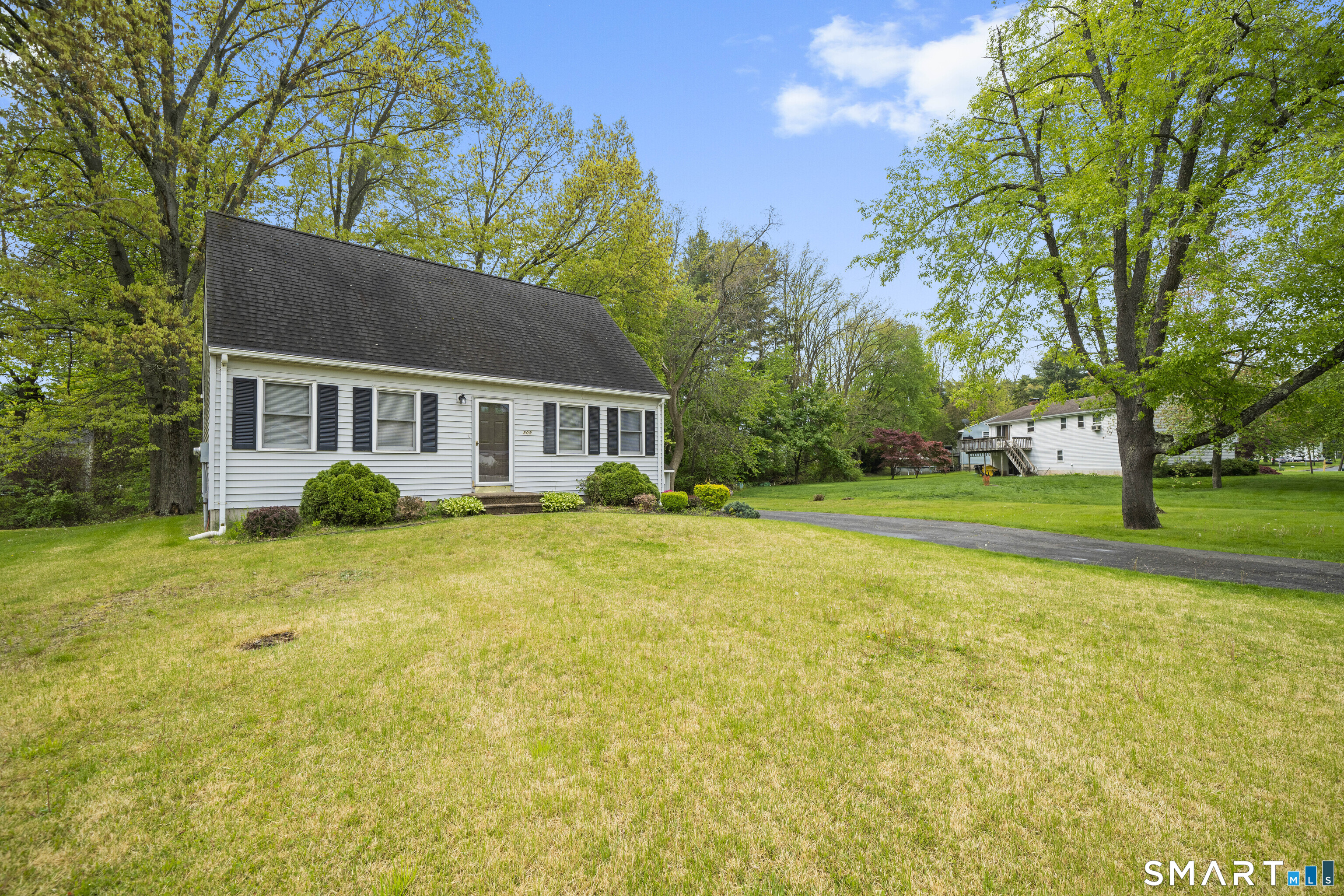 209 Pine Ln Extension Windsor, CT 06095 - Photo 1 of 38