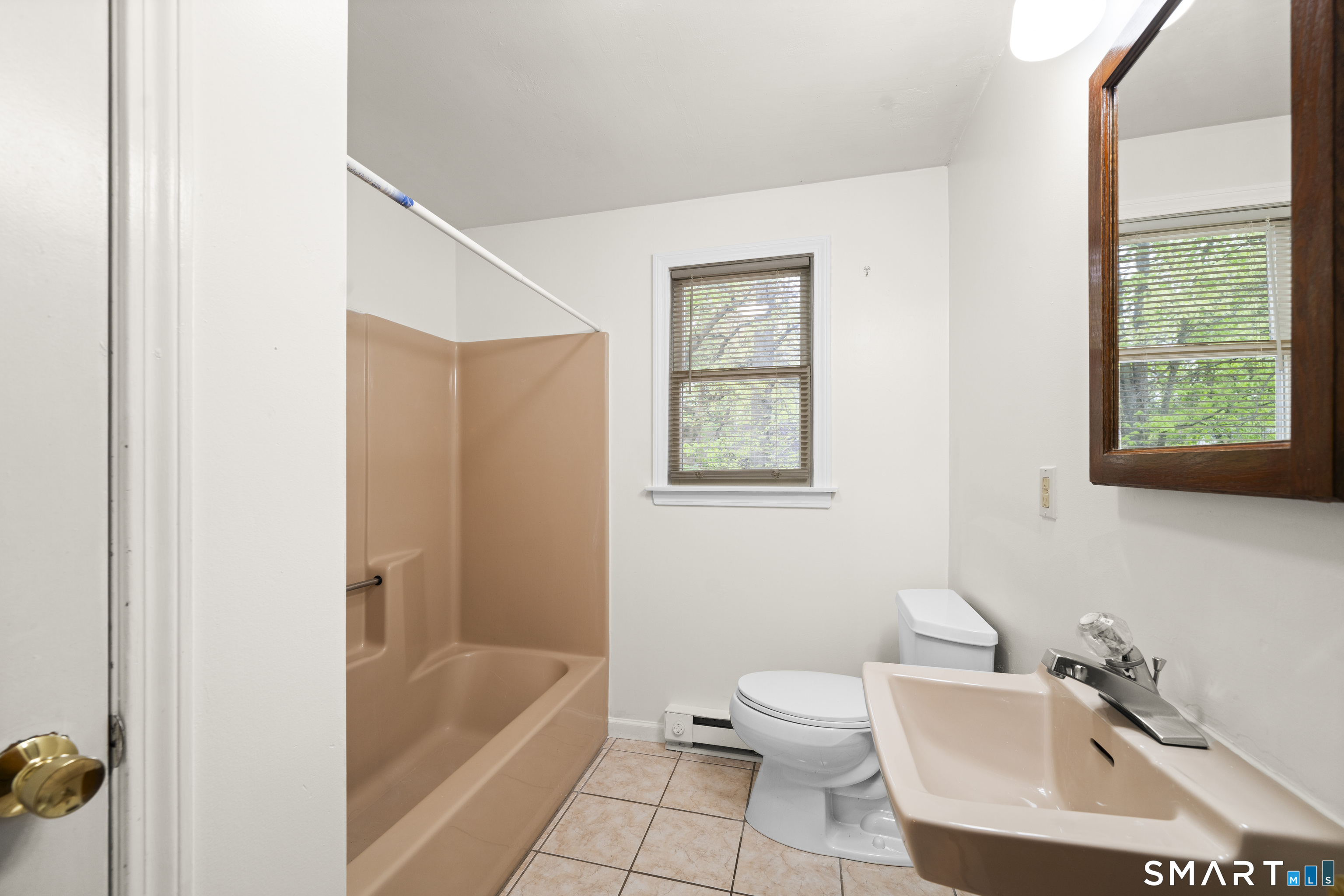 209 Pine Ln Extension Windsor, CT 06095 - Photo 13 of 38