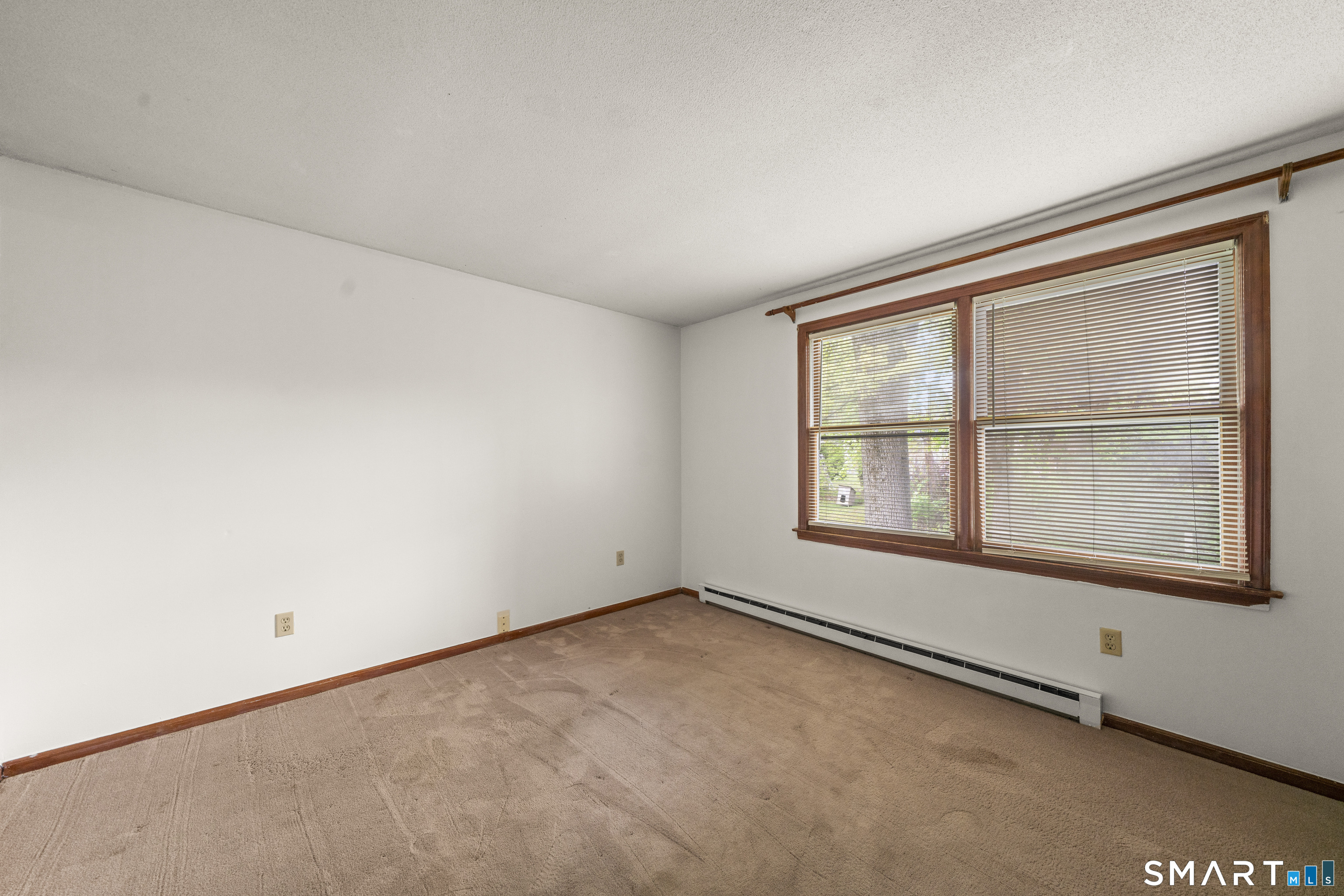 209 Pine Ln Extension Windsor, CT 06095 - Photo 15 of 38