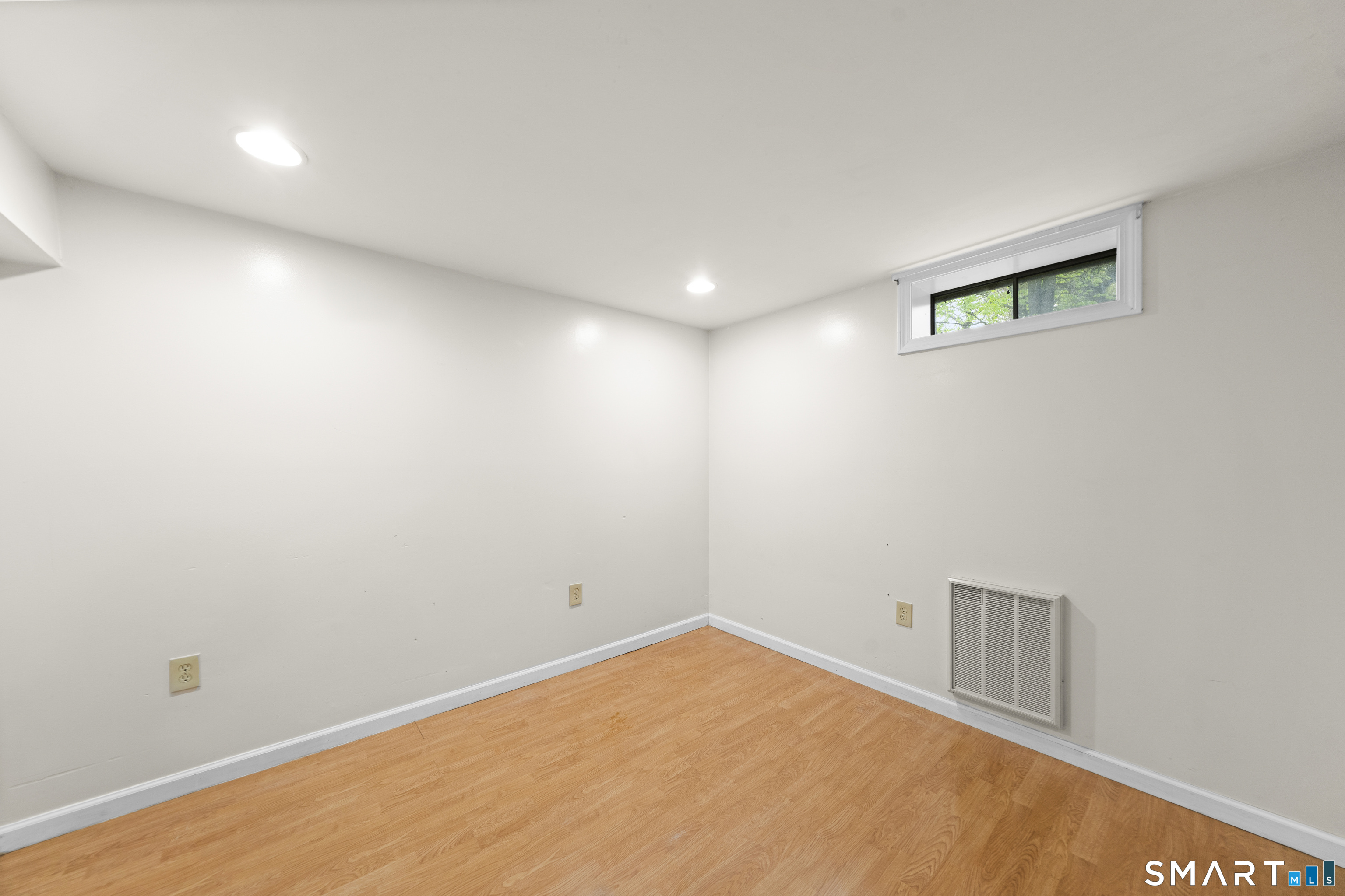 209 Pine Ln Extension Windsor, CT 06095 - Photo 34 of 38