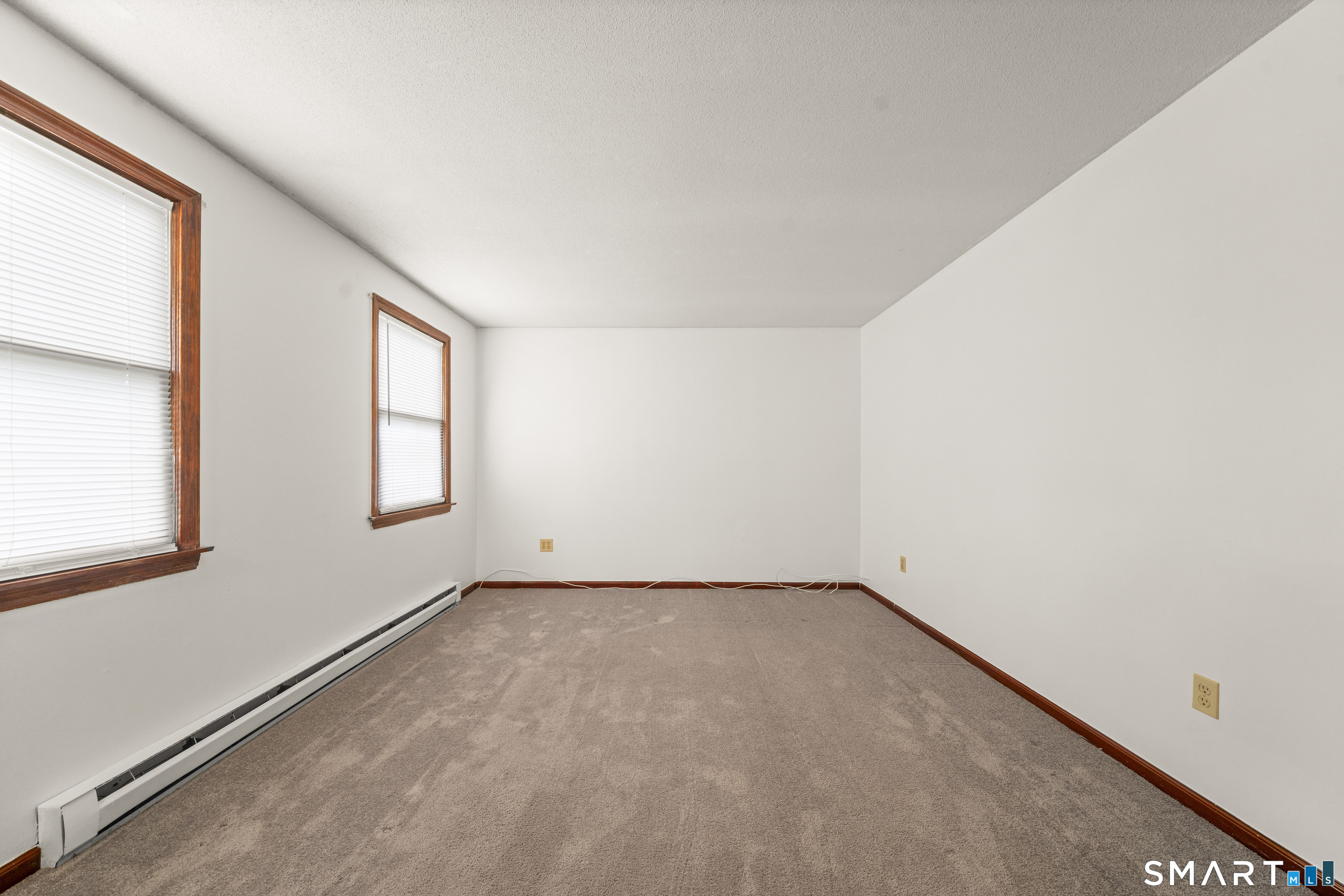 209 Pine Ln Extension Windsor, CT 06095 - Photo 4 of 38