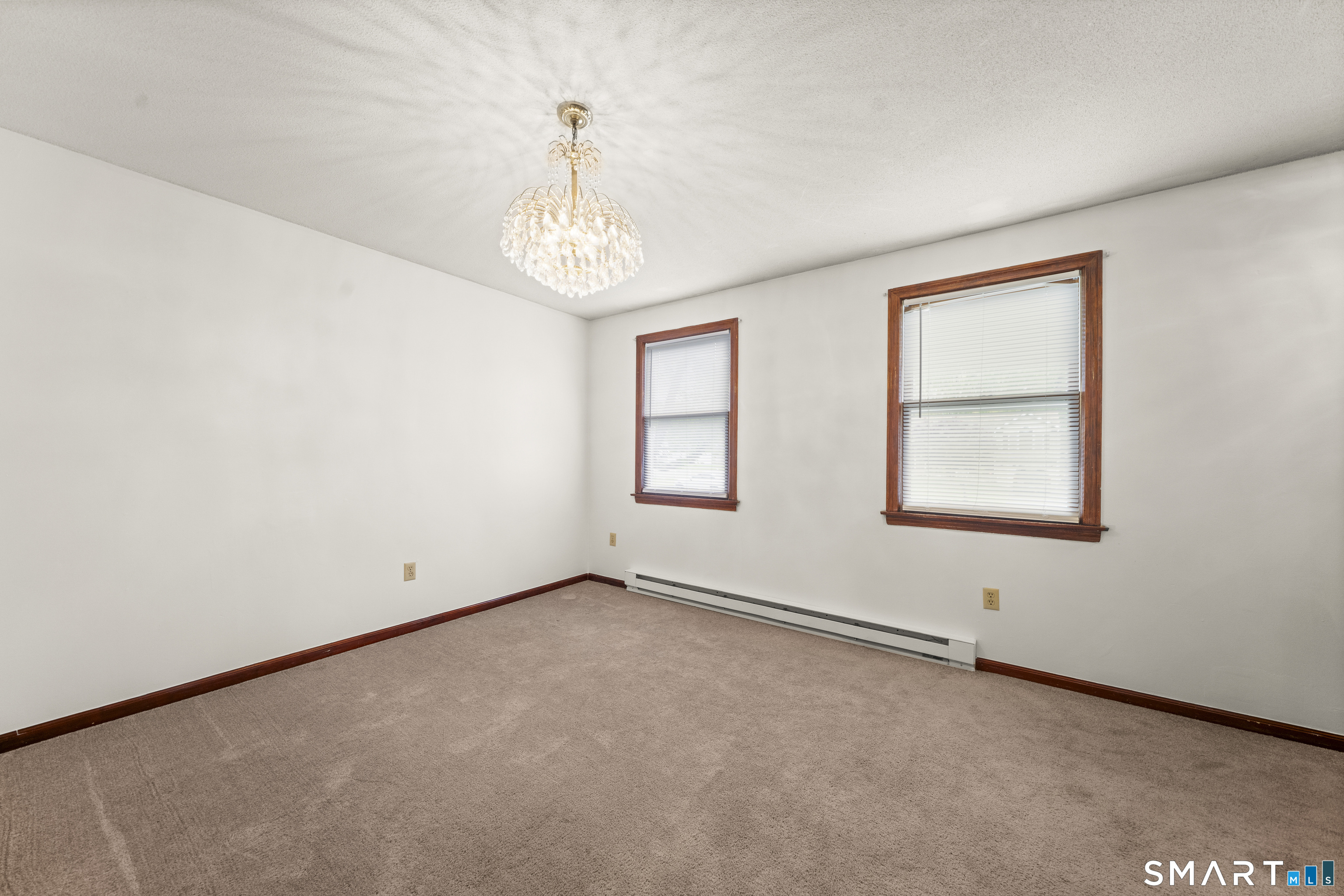 209 Pine Ln Extension Windsor, CT 06095 - Photo 7 of 38