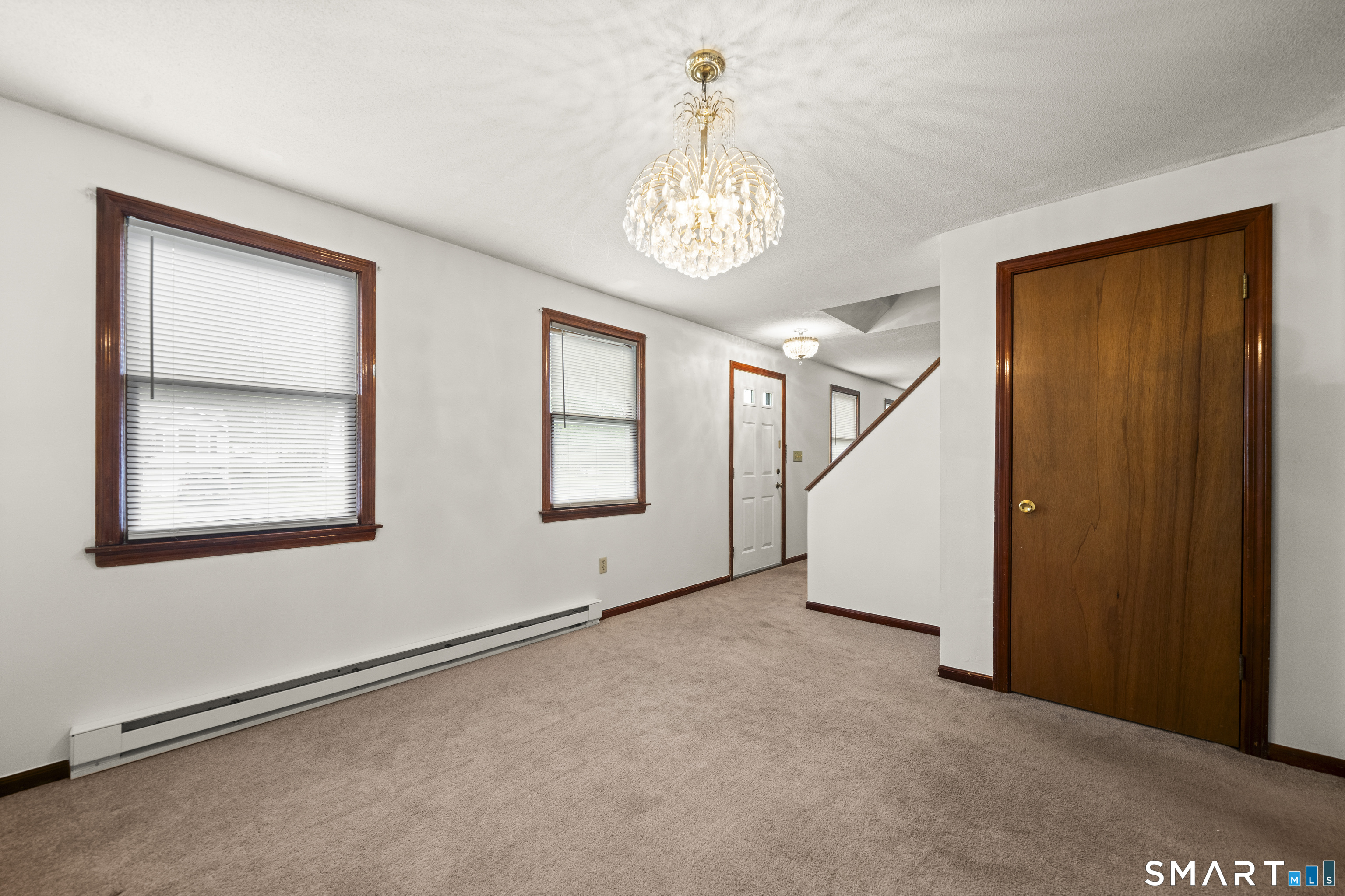 209 Pine Ln Extension Windsor, CT 06095 - Photo 8 of 38