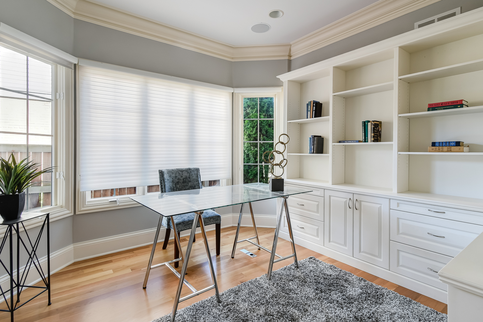 621 North County Line Road Hinsdale, IL 60521 - Photo 16 of 48 a view of a workspace with furniture