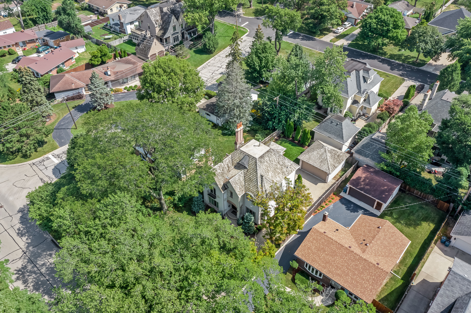 621 North County Line Road Hinsdale, IL 60521 - Photo 43 of 48 an aerial view of a house with a yard and street