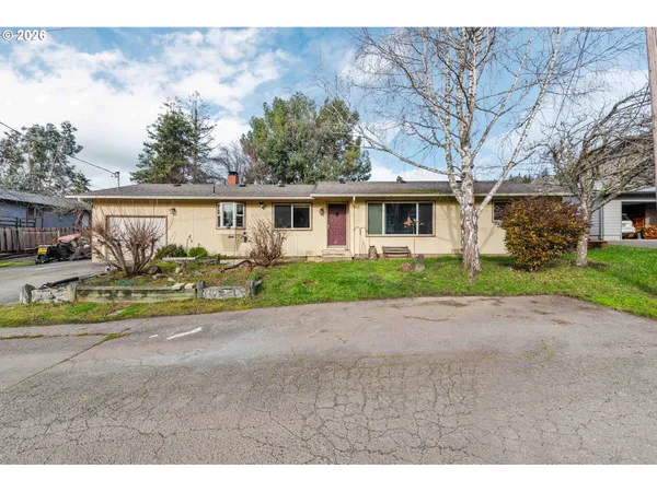 $305,000 | 2031 Kincheloe Lane, Myrtle Point, OR 97458