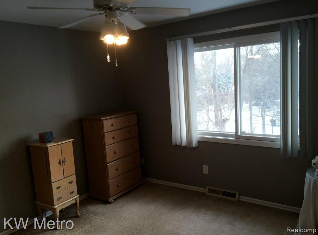 225 West Maryknoll Road Rochester Hills, MI 48309 - Photo 27 of 32