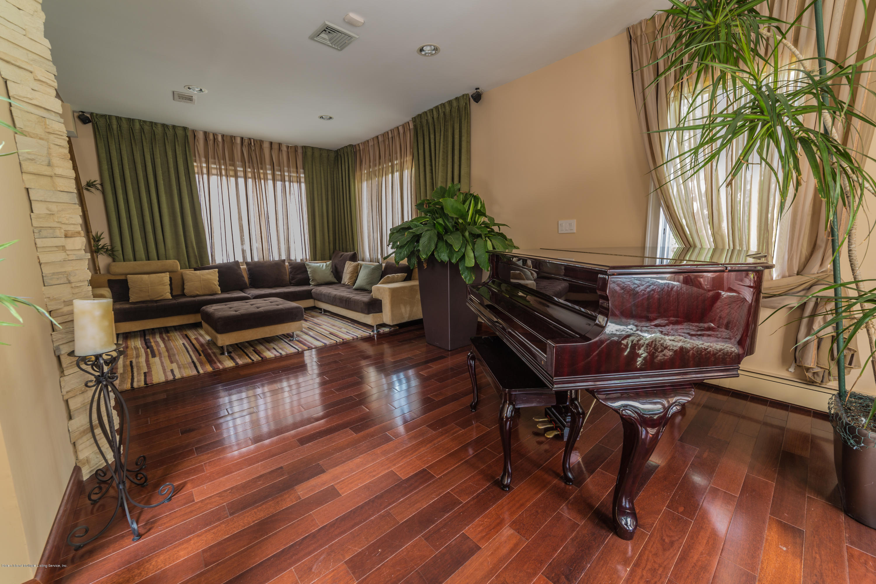244 St George Road Staten Island, NY 10306 - Photo 4 of 65 DF6B9265