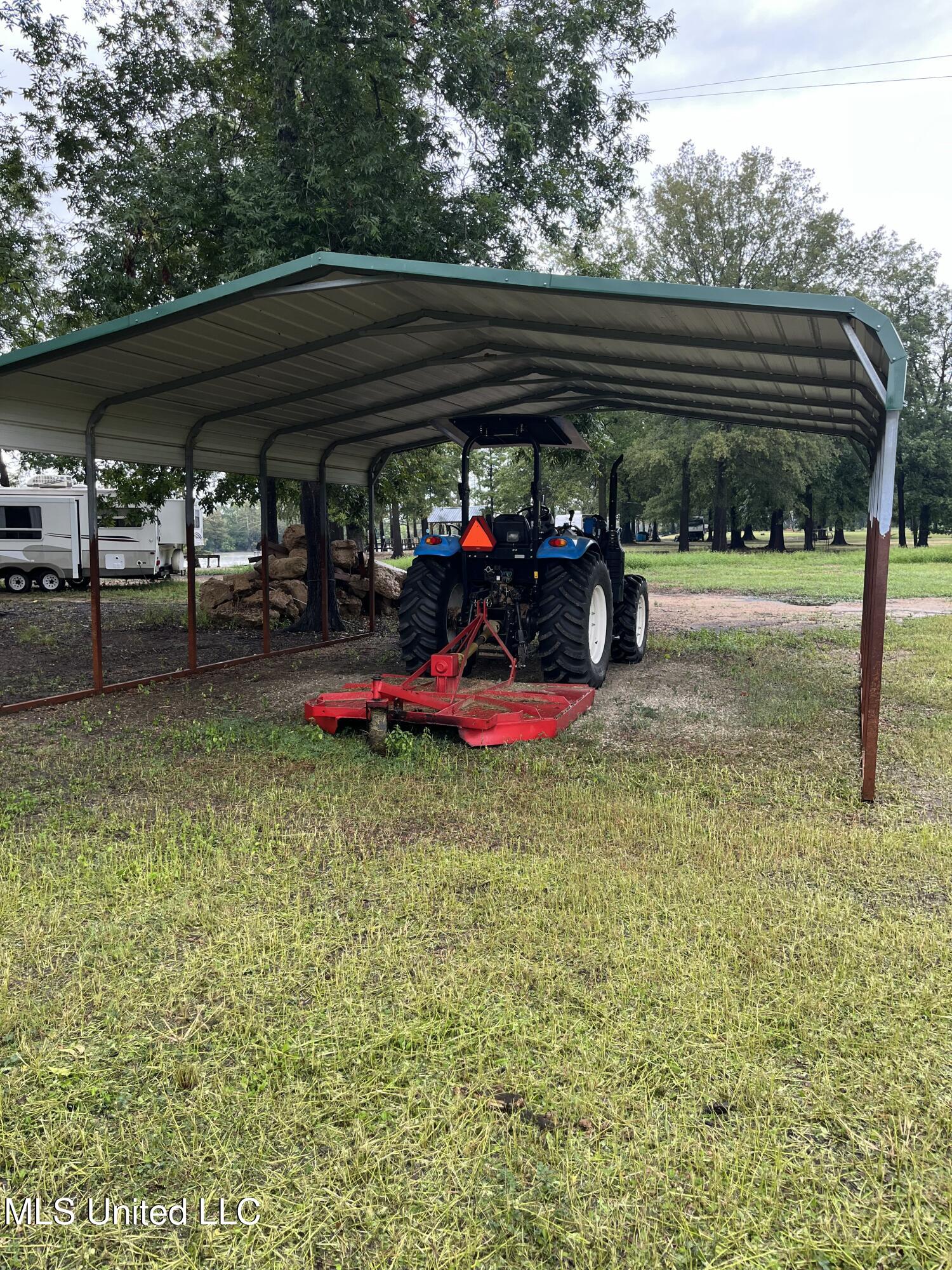 1955 Shumaker Road Yazoo City, MS 39194 - Photo 3 of 6 IMG_2801 2