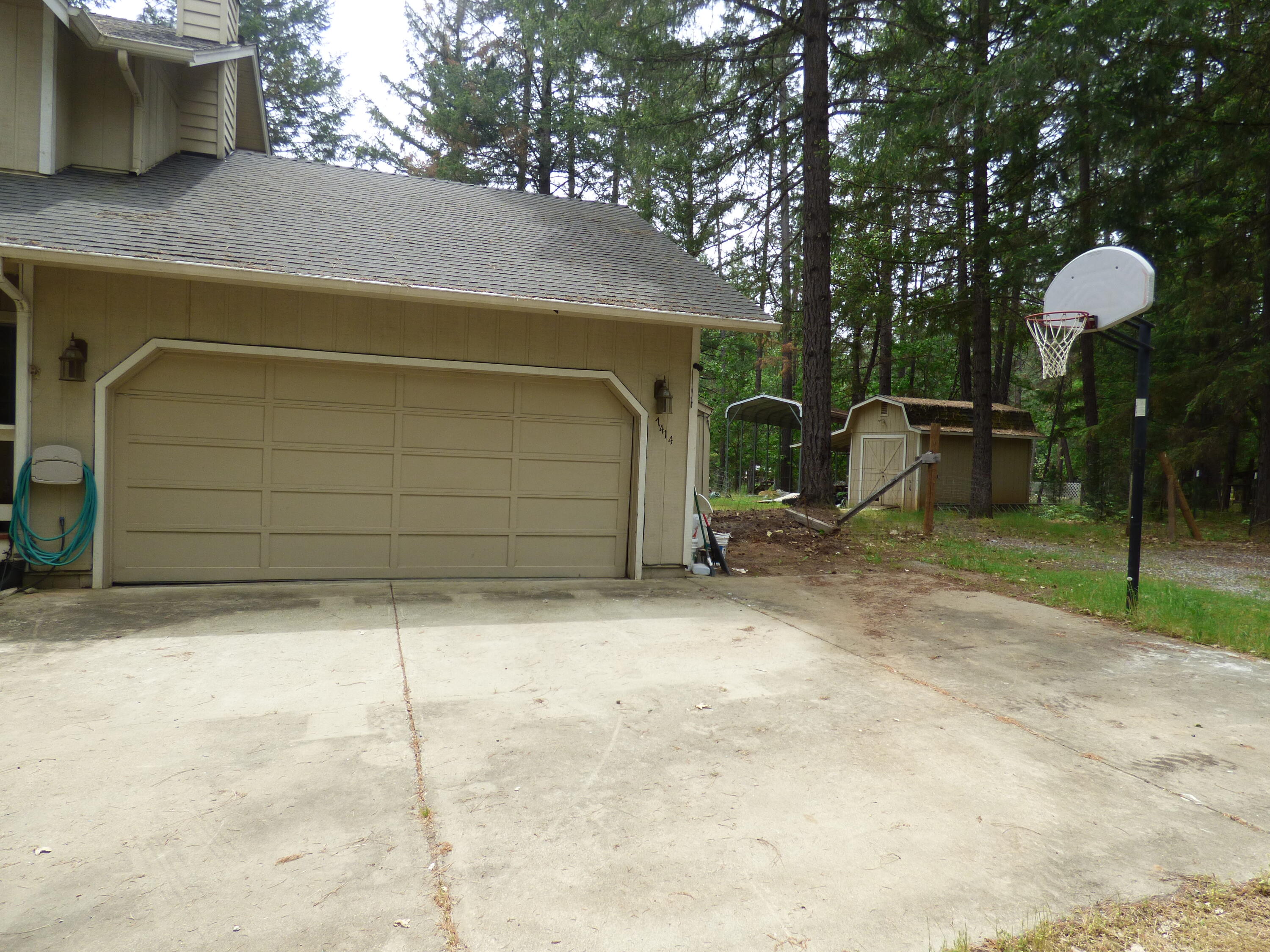 7414 Redthorne Road Rogue River, OR 97537 - Photo 28 of 32 29