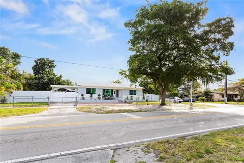 $540,000 | 821 North 73rd Avenue, Hollywood, FL 33024