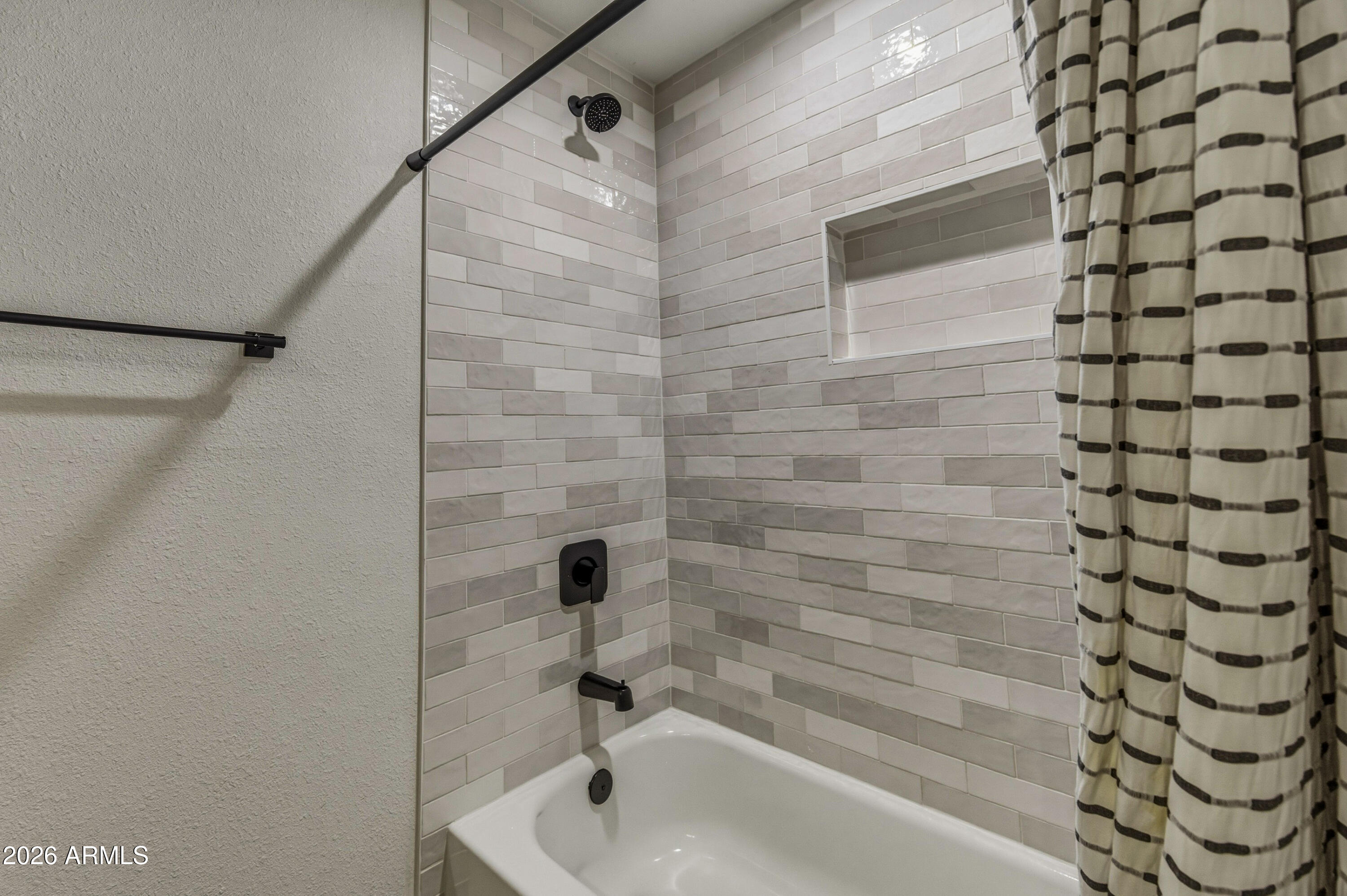 2616 South Ext Road Mesa, AZ 85210 - Photo 19 of 26 2616 S Extension Rd-207