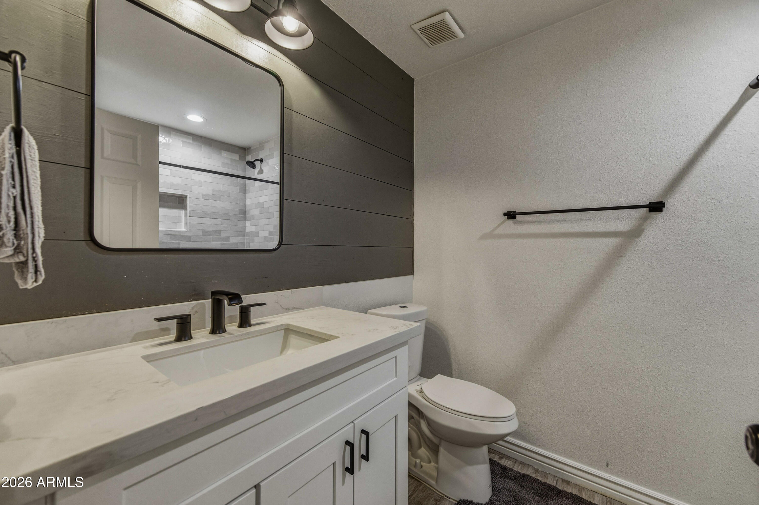 2616 South Ext Road Mesa, AZ 85210 - Photo 20 of 26 2616 S Extension Rd-206