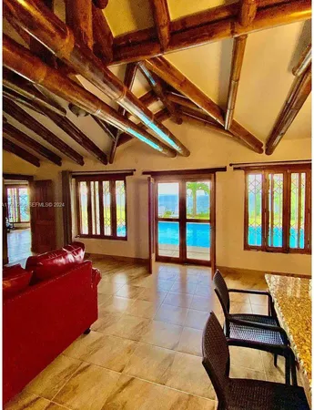 $180,000 | 10 Ecuador Canton Atacames, Gloucester City, NJ 08030