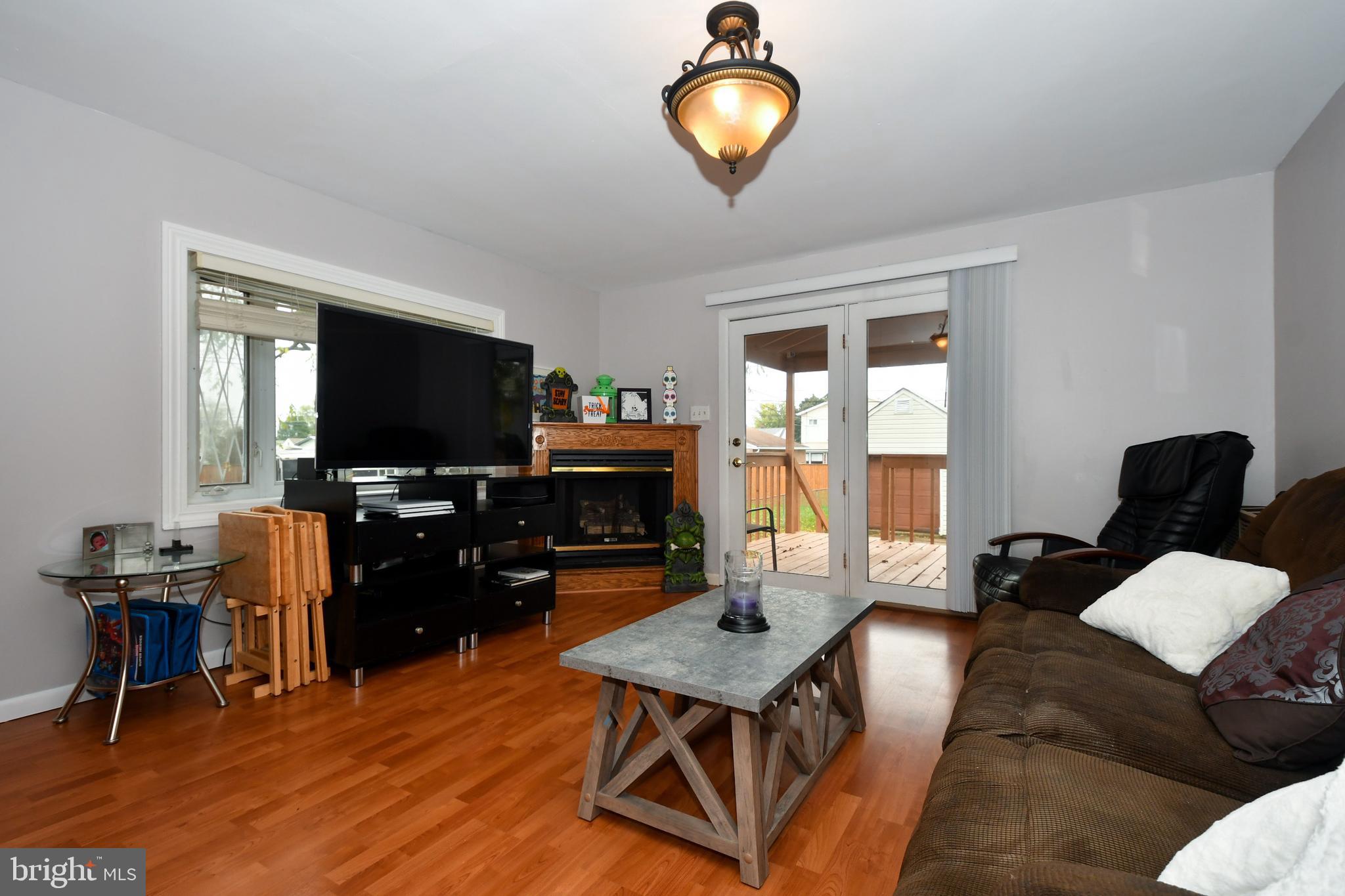 217 German Hill Road Baltimore, MD 21222 - Photo 2 of 25 Living Room