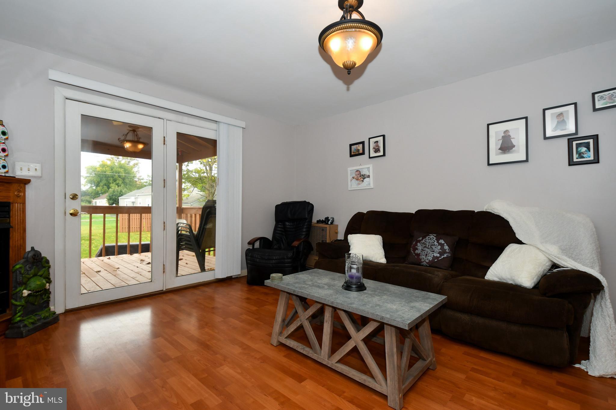 217 German Hill Road Baltimore, MD 21222 - Photo 3 of 25 Living Room