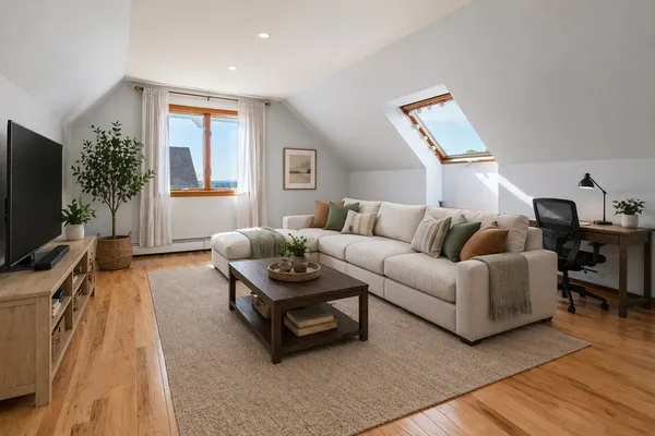 $2,800 | 99 Day Street, Unit 2, Norwood, MA 02062