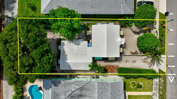 $899,900 | 629 Southeast 4th Avenue, Delray Beach, FL 33483