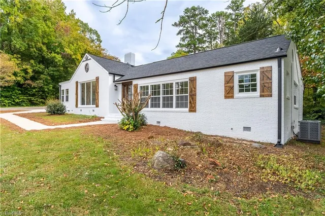 $374,900 | 178 East Salisbury Street, Denton, NC 27239