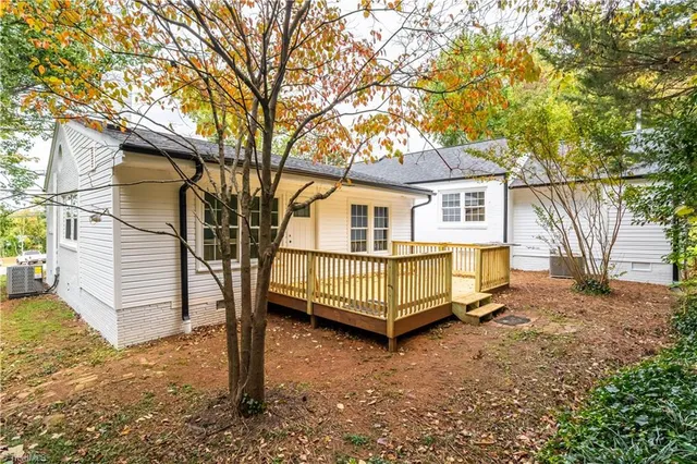 $374,900 | 178 East Salisbury Street, Denton, NC 27239