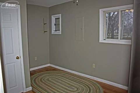 5266 Deland Road Flushing, MI 48433 - Photo 6 of 15 20387574-5.JPG