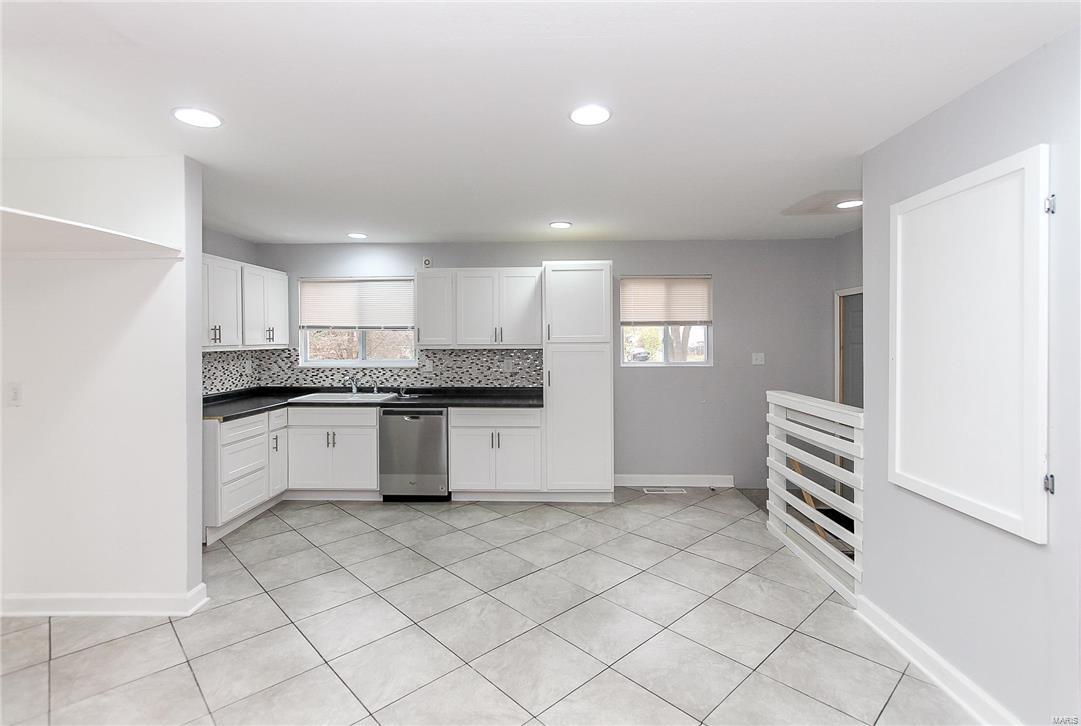 856 Prigge Road St. Louis, MO 63138 - Photo 6 of 18