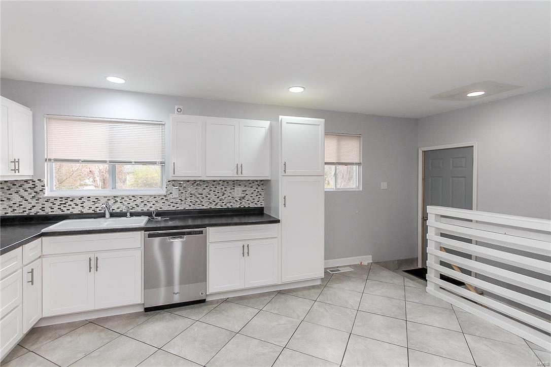 856 Prigge Road St. Louis, MO 63138 - Photo 7 of 18