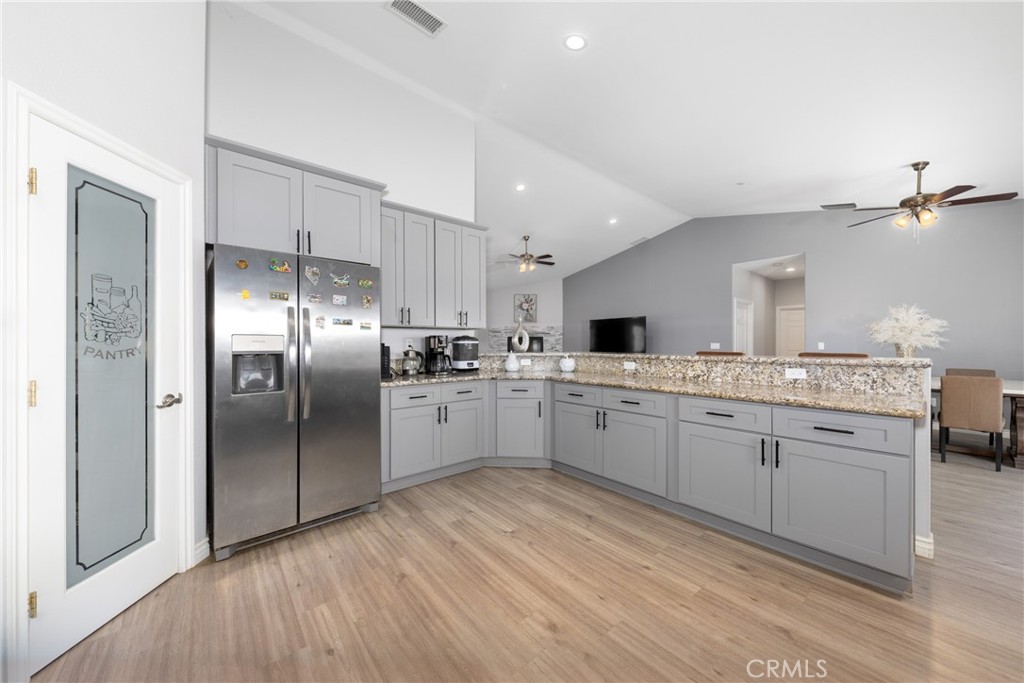 14625 Olema Road Apple Valley, CA 92307 - Photo 5 of 41