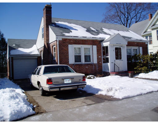 24 Knollwood Street Springfield, MA 01104 - Photo 1 of 2