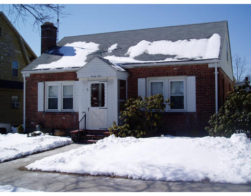 24 Knollwood Street Springfield, MA 01104 - Photo 2 of 2