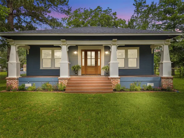 $374,900 | 302 Hill Street, Smithville, TX 78957
