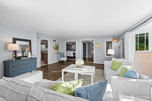 $740,000 | 15220 12th Avenue Northeast, Unit 15220, Shoreline, WA 98155