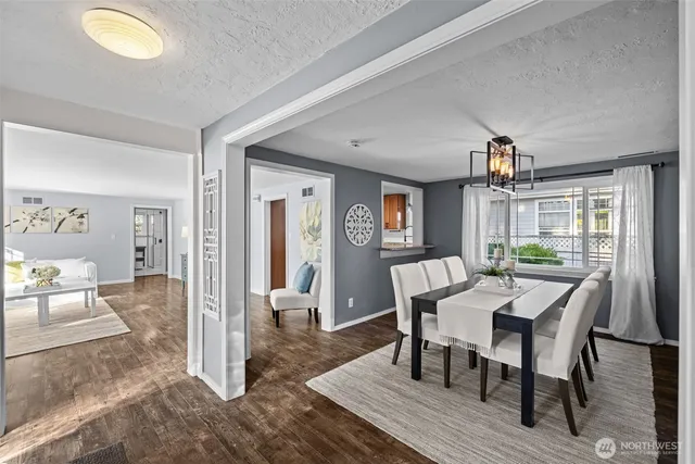 $740,000 | 15220 12th Avenue Northeast, Unit 15220, Shoreline, WA 98155