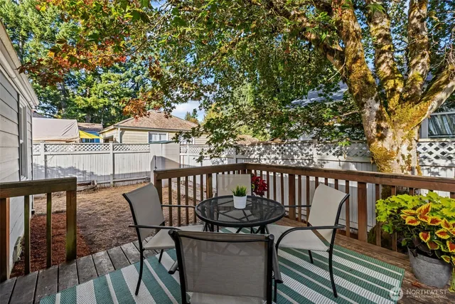 $740,000 | 15220 12th Avenue Northeast, Unit 15220, Shoreline, WA 98155