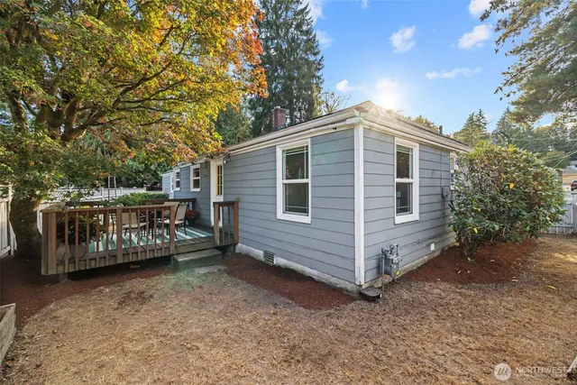 $740,000 | 15220 12th Avenue Northeast, Unit 15220, Shoreline, WA 98155