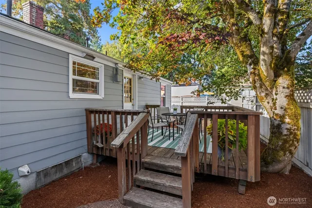 $740,000 | 15220 12th Avenue Northeast, Unit 15220, Shoreline, WA 98155