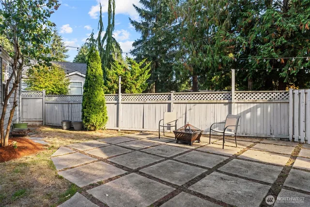 $740,000 | 15220 12th Avenue Northeast, Unit 15220, Shoreline, WA 98155