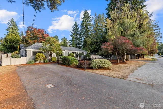 $740,000 | 15220 12th Avenue Northeast, Unit 15220, Shoreline, WA 98155