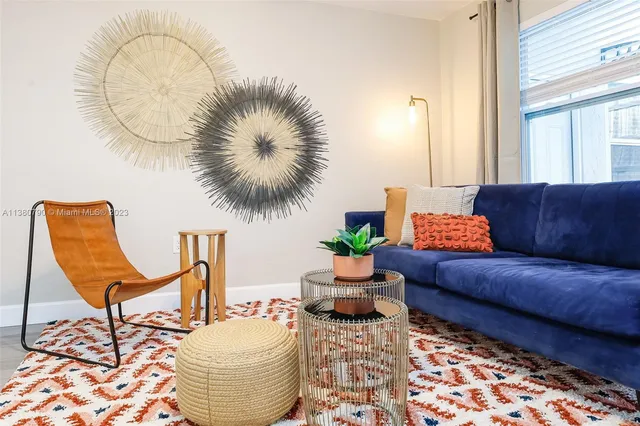 $4,400 | 2761 Southwest 33rd Avenue, Unit 2, Miami, FL 33133