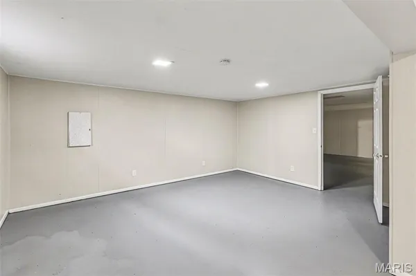 $195,900 | 1845 Violet Drive, Florissant, MO 63031