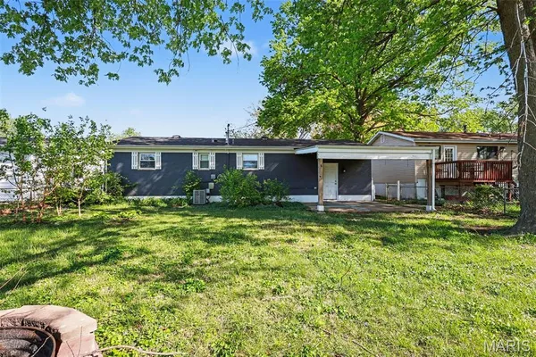 $195,900 | 1845 Violet Drive, Florissant, MO 63031